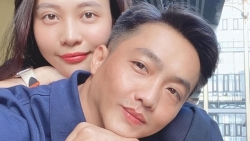khoanh khac nhung tinh nguyen vien chong covid 19 ngu tren nen dat gay xuc dong