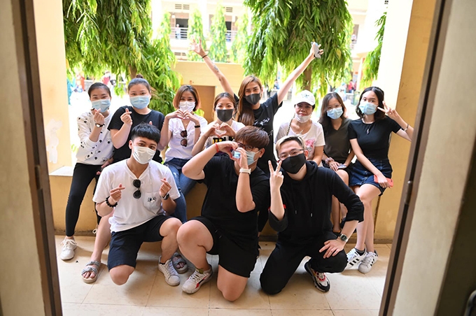 Tin giải trí sao Việt hôm nay (5/4): Hoài Linh lên tiếng đính chính giới tính của bản thân, tiết lộ về vợ cũ tin giai tri sao viet hom nay 54 hoai linh len tieng dinh chinh gioi tinh cua ban than tiet lo ve vo cu