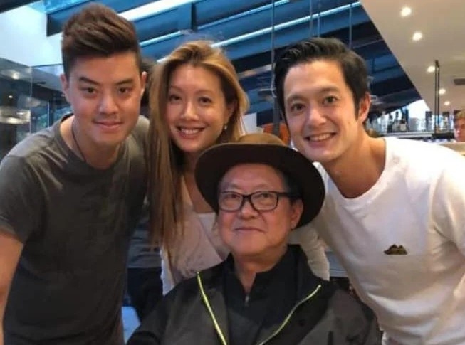 chang trai nguoi anh mat bo vi covid 19 xin moi nguoi hay o nha