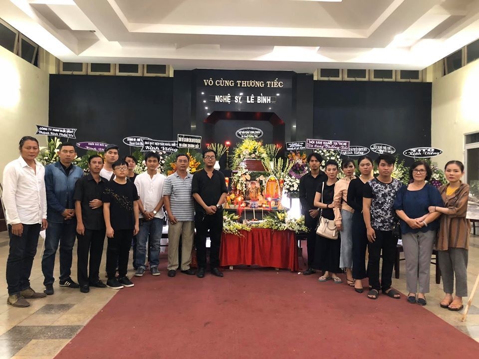 Tin tức giải trí sao Việt hôm nay (19/4): Sao Việt đăng ảnh tưởng nhớ ngày giỗ đầu của cố nghệ sĩ Lê Bình tin tuc giai tri sao viet hom nay 194 sao viet dang anh tuong nho ngay gio dau cua co nghe si le binh