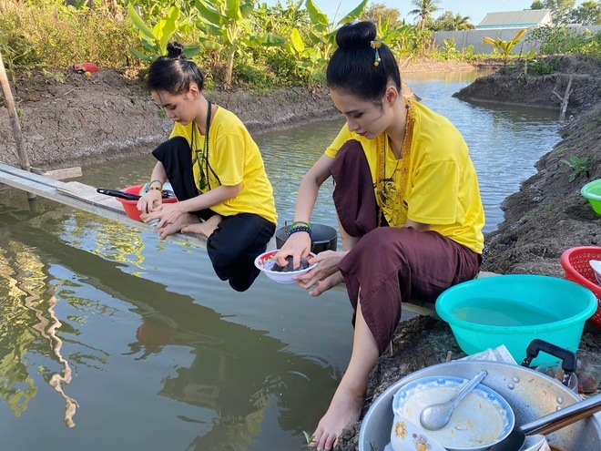 Tin tức giải trí sao Việt hôm nay (1/5): Trấn Thành lên tiếng bênh vực Hari Won trước bình luận ác ý tin tuc giai tri sao viet hom nay 15 tran thanh len tieng benh vuc hari won truoc binh luan ac y