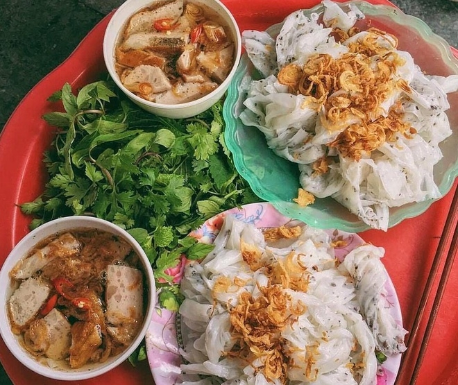 Cùng thực khách Tây thưởng thức ẩm thực đường phố Hà Nội cung thuc khach tay thuong thuc am thuc duong pho ha noi