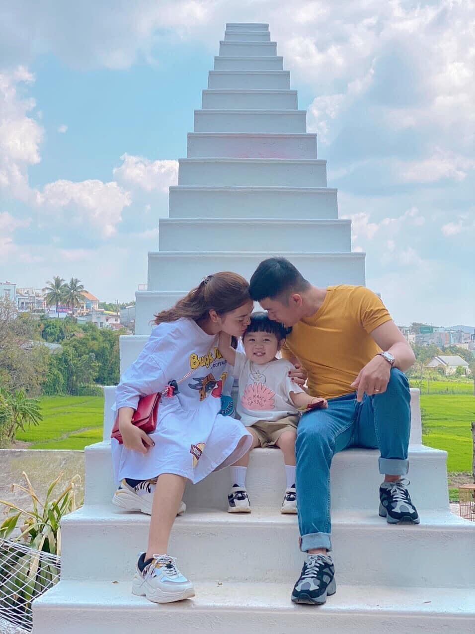 hanh trinh gan 400 km cung cha me cua phuot thu nhi gay bao cong dong mang
