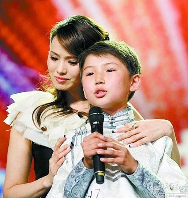 Gặp lại cậu bé hát ca khúc "Gặp mẹ trong mơ" sau 9 năm gây bão trên mạng xã hội gap lai cau be hat ca khuc gap me trong mo sau 9 nam gay bao tren mang xa hoi