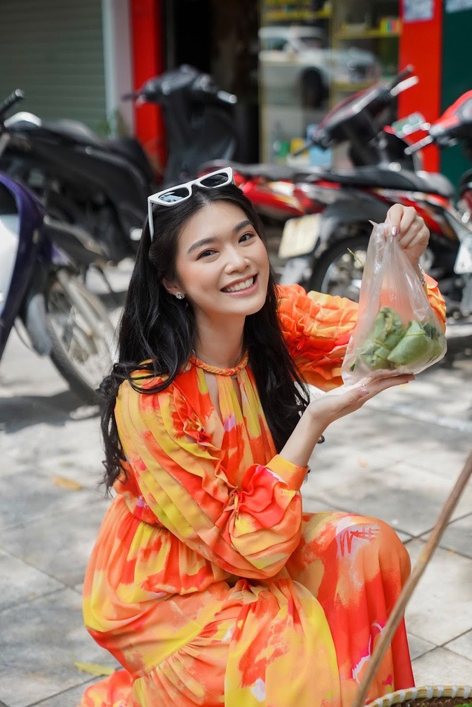 Hoa hậu Indonesia hào hứng với ẩm thực Hà Nội Hoa hậu Indonesia hào hứng với ẩm thực Hà Nội