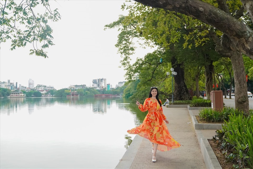 Hoa hậu Indonesia hào hứng với ẩm thực Hà Nội Hoa hậu Indonesia hào hứng với ẩm thực Hà Nội