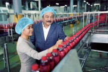 putting customers first is the key to develop your business phuong uyen tran women in business 19126