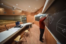 covid 19 creates opportunity for strengthening online teaching in vietnam
