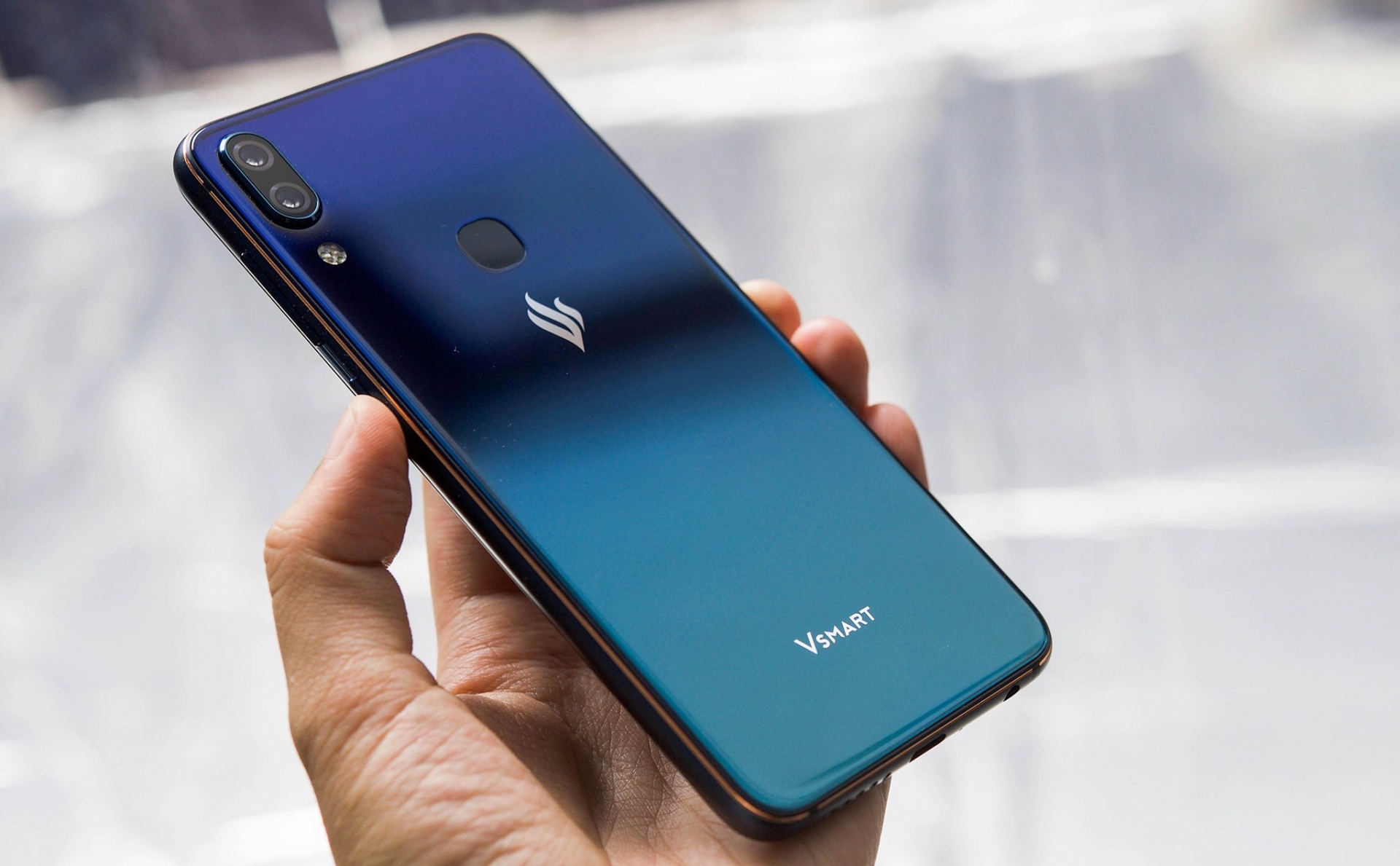 Vsmart tops three smartphone market share in Vietnam with its incredible growth with an unprecendented growth vsmart occupies 167 percent of smartphone market share