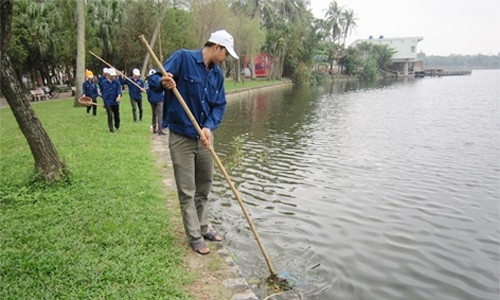 Hanoi applies new technology to clean up To Lich river hanoi applies new technology to clean up to lich river