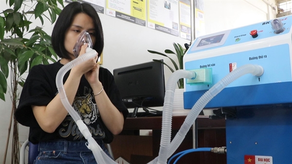 Hanoi University designs ventilator to fight against Covid-19 hanoi university designs ventilator to fight against covid 19