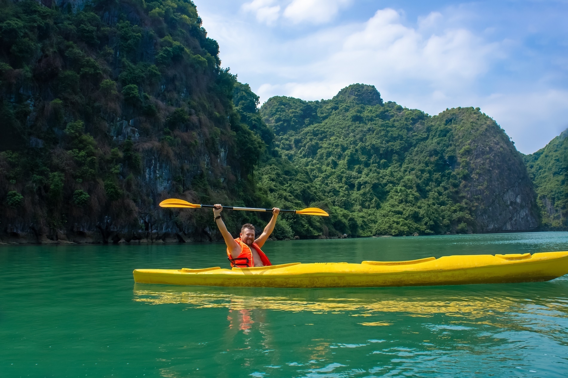 six stunning kayak hot spots worth trying in vietnam