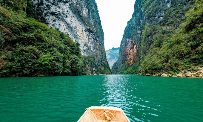 six stunning kayak hot spots worth trying in vietnam