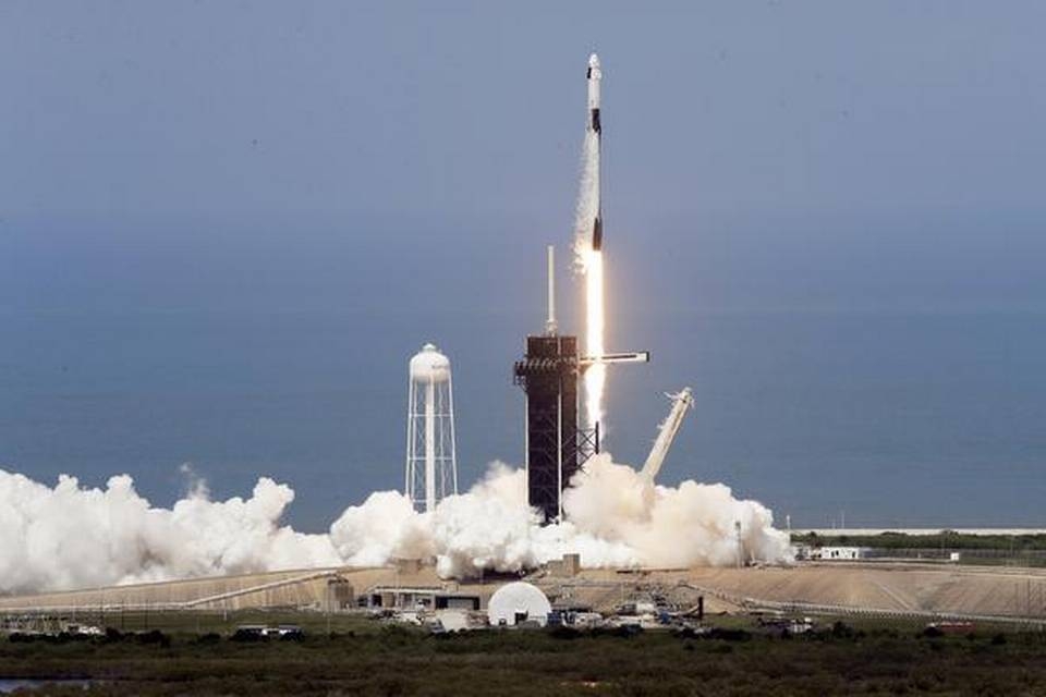 SpaceX successfully launches NASA astronauts into orbit spacex successfully launches nasa astronauts into orbit