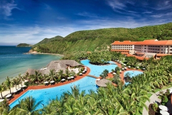 proposing to let foreigners buy vietnams tourism real estate