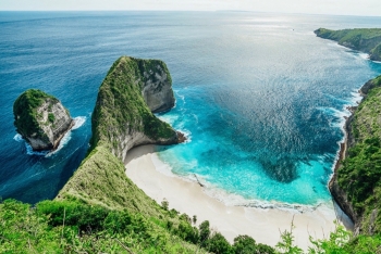 world destinations reopen for tourists as covid 19 measures are relaxed