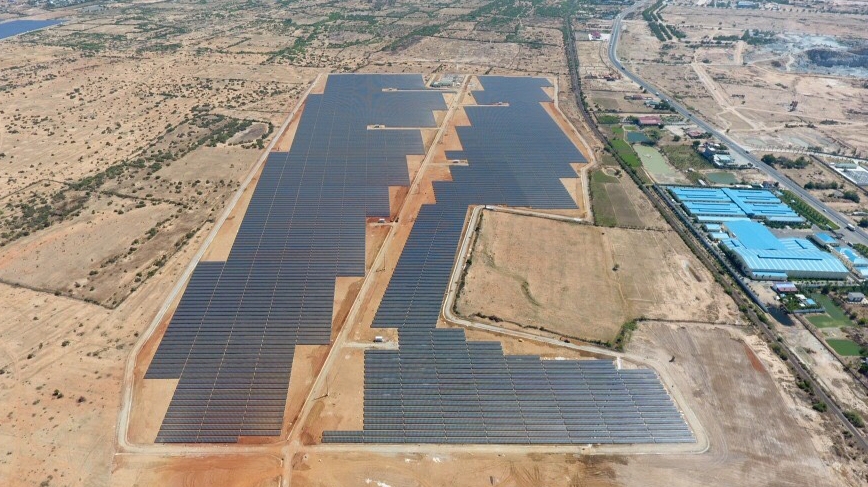 undefined 4648 sharp solar power plant