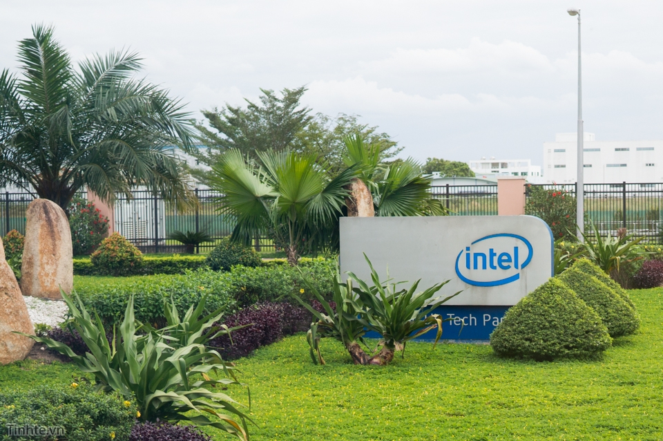 undefined 0528 intel vietnam 2020 economy