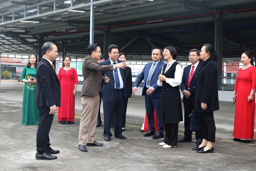 中国河口县代表团赴老街市开展招商引资考察 中国河口县代表团赴老街市开展招商引资考察