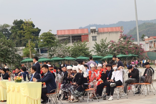 2023年山雪茶节吸引了众多民众的参与。 2023年山雪茶节吸引了众多民众的参与。