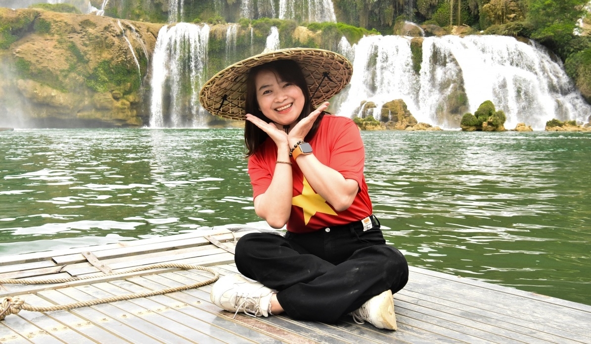 此时板约瀑布的水较浅，稻田已经收割，但这并不能阻挡游人的脚步。 因为这里的每个季节都有其独特之美。