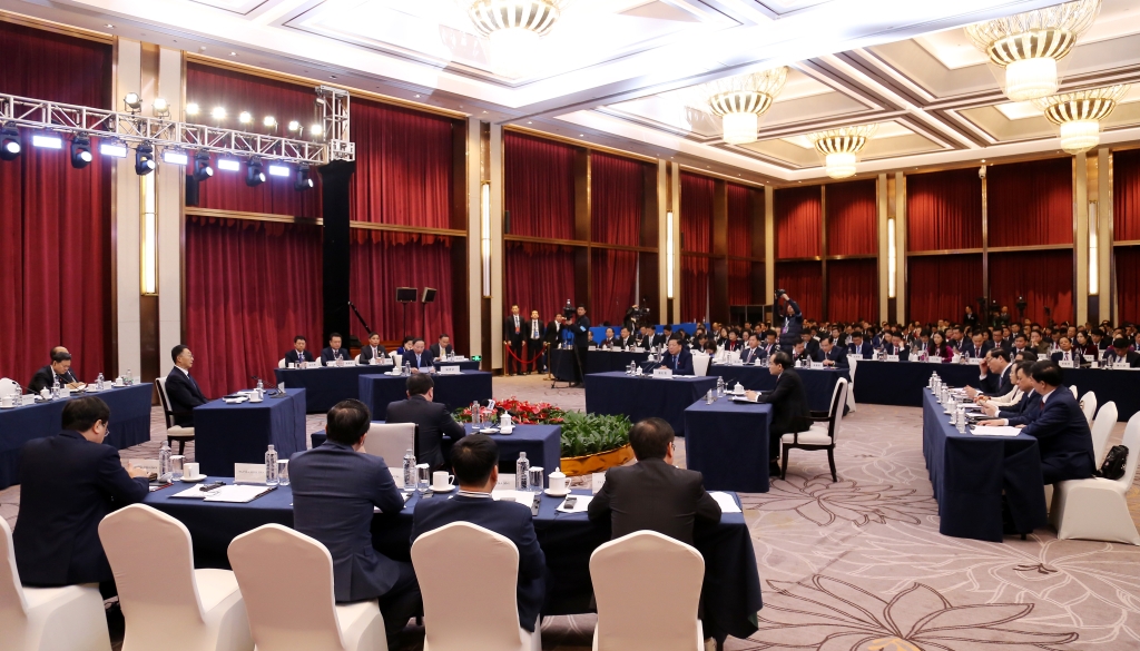 参加 2024 年新春会晤的代表。