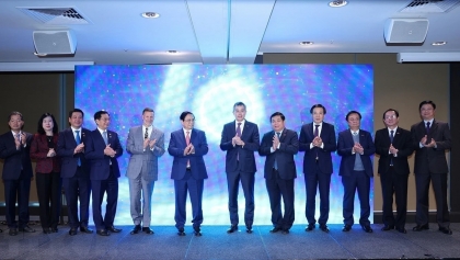 为各家航空公司良性竞争和发展创造一切便利条件