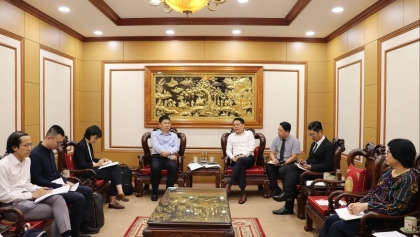 加强与中方在国际关系领域培训和研究方面的合作