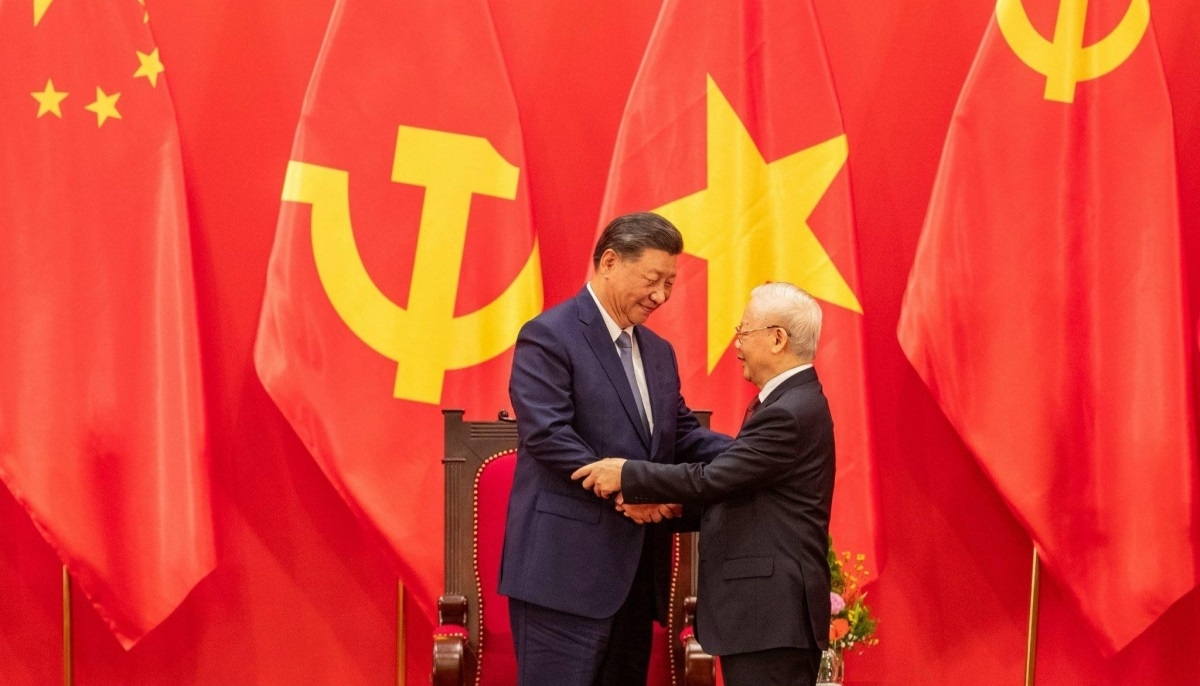 越共中央总书记阮富仲和中共中央总书记、中国国家主席习近平。