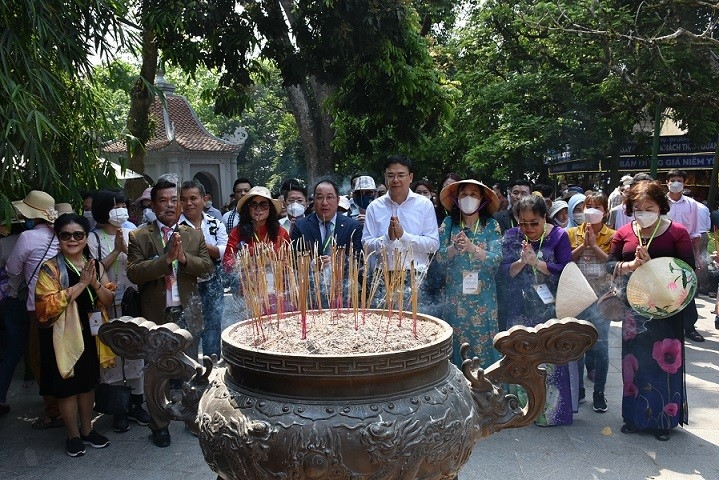 越南侨团参加2022年雄王节。 越南侨团参加2022年雄王节。
