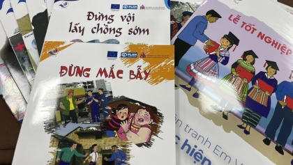 使用卡通和漫画书宣传防止童婚和人口贩卖