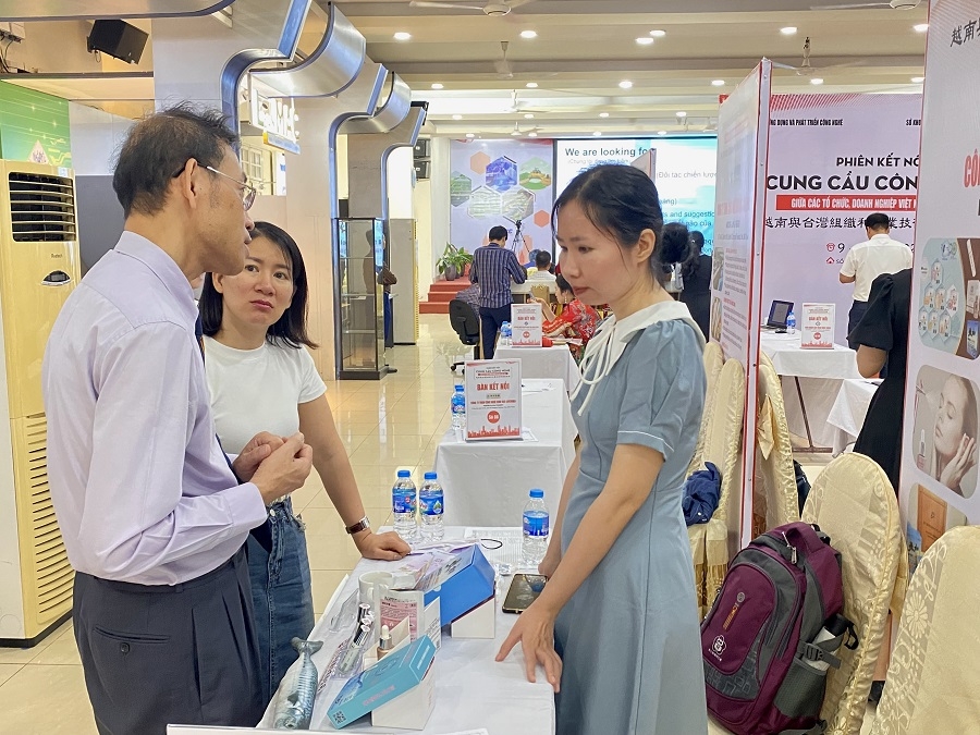 对接会中的企业都是 1:1 直接对接。 对接会中的企业都是 1:1 直接对接。