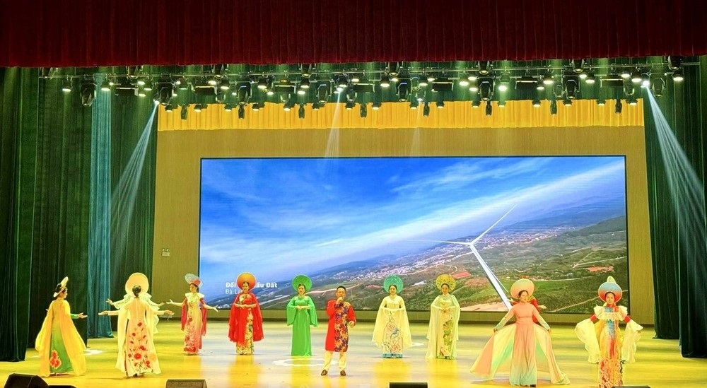 两国边境地区青少年的交流活动。