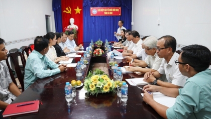 The Corea Peace 3000组织继续为金瓯省困难学生提供希望奖学金