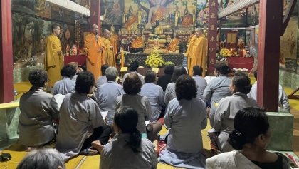 为越老两国英雄烈士举行超度法会