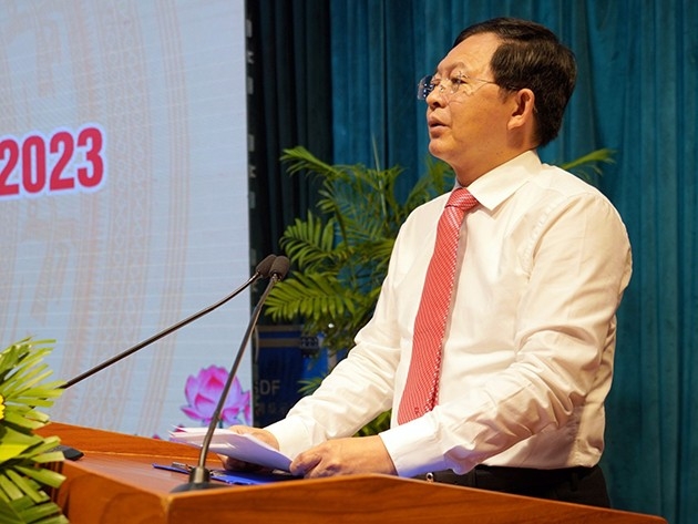 平定省委书记胡国勇在会议上致辞时表示欢迎各位来宾。(图:平定省报) 平定省委书记胡国勇在会议上致辞时表示欢迎各位来宾。(图:平定省报)