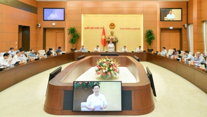 越南国会常务委员会立法工作专题会议开幕