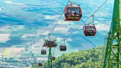 南部屋脊的黑婆山——西宁旅游的亮点
