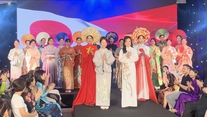 奥黛与和服之间的交流
