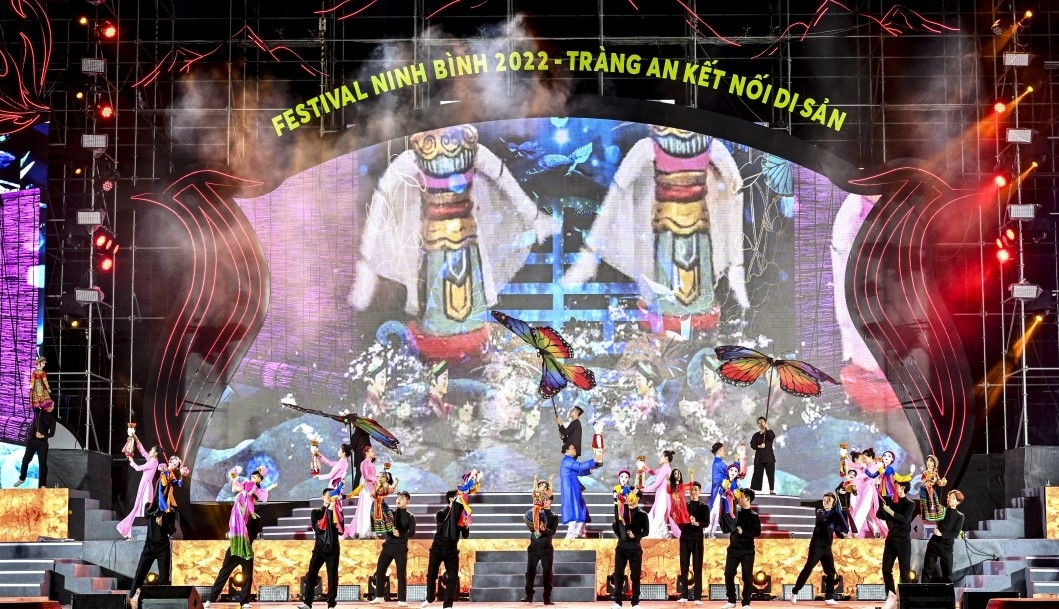 2022年宁平省—长安遗产连接节开幕式上的表演节目。 2022年宁平省—长安遗产连接节开幕式上的表演节目。