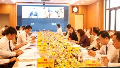 坝洒县与中国云南省昆明市官渡区签署关于发展友好关系谅解备忘录