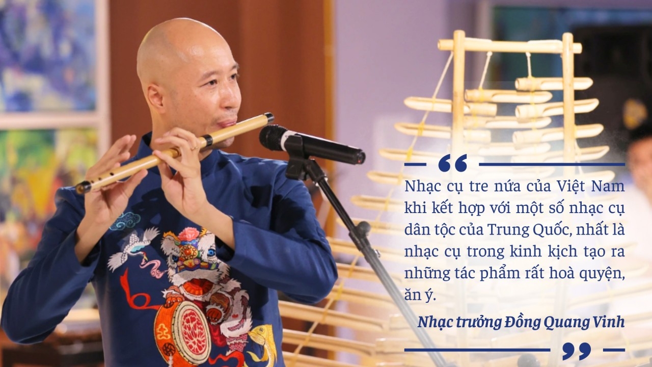 童光荣指挥家:“越南竹乐器与中国的一些传统乐器,尤其是京剧中的乐器结合起来,创造出非常和谐、协调的作品。” 童光荣指挥家:“越南竹乐器与中国的一些传统乐器,尤其是京剧中的乐器结合起来,创造出非常和谐、协调的作品。”