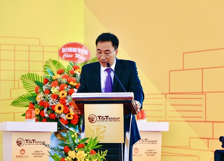 Ông Nguyễn Anh Tuấn - Phó TGĐ Tập đoàn T&T Group phát biểu tại lễ khởi công dự án TTTM Đắk Mil Ông Nguyễn Anh Tuấn - Phó TGĐ Tập đoàn T&T Group phát biểu tại lễ khởi công dự án TTTM Đắk Mil
