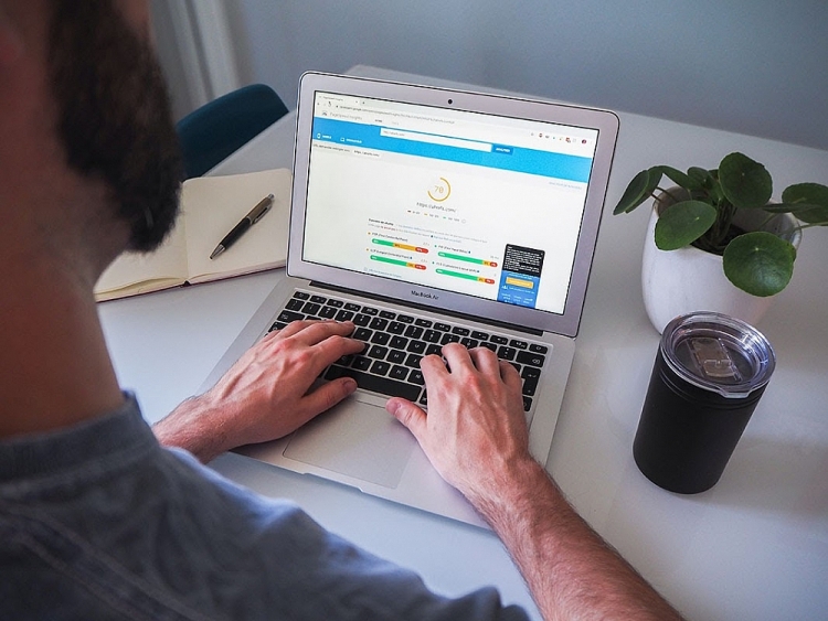 SEO là làm gì? Nhân viên nghề SEO Website thu nhập có cao không SEO là làm gì? Nhân viên nghề SEO Website thu nhập có cao không