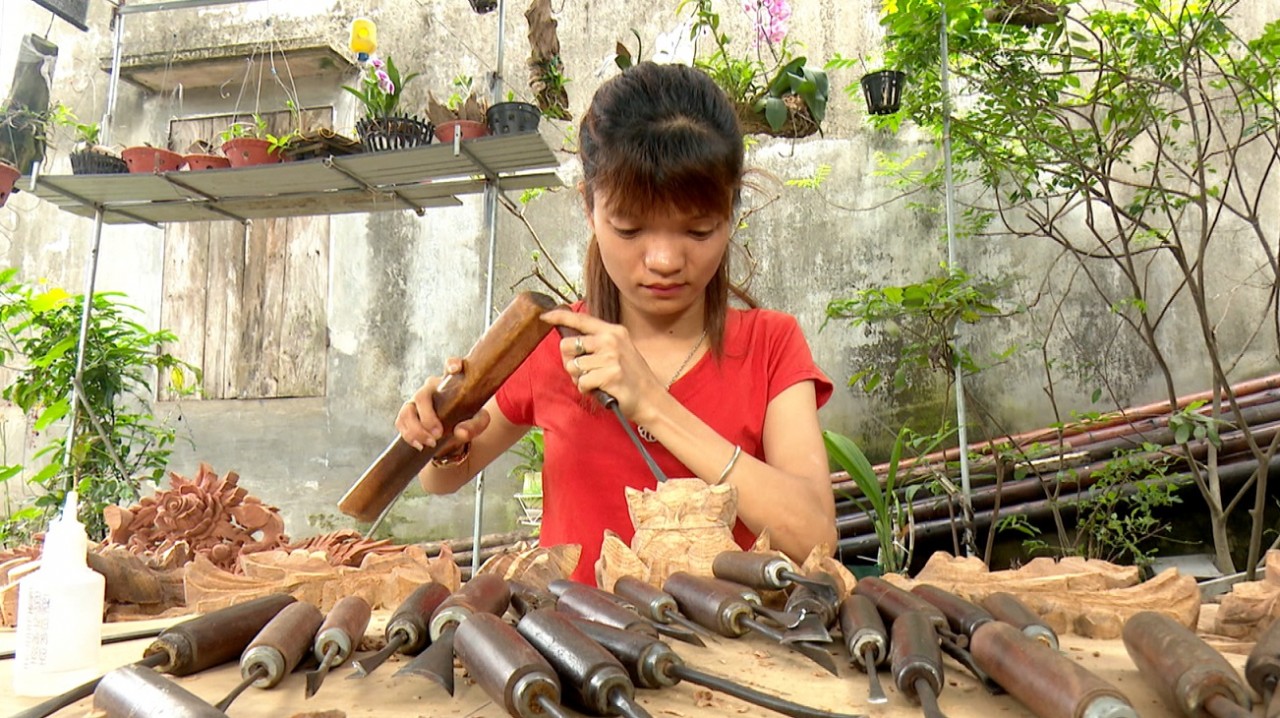 Chuyện của Liên - Cô gái trẻ không đầu hàng số phận khi bị cưa một chân Chuyện của Liên - Cô gái trẻ không đầu hàng số phận khi bị cưa một chân