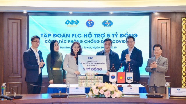 thu tuong chinh phu bieu duong tap doan flc dong gop ung ho chong dich covid 19
