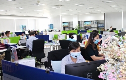 vinamilk ung ho gan 15 ty dong de tiep suc cho cac don vi tuyen dau tren ca nuoc chong dich