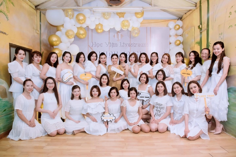 Trần Thiện Vi - Giáo viên dạy livestream ấn tượng bậc nhất Hà Thành Trần Thiện Vi - Giáo viên dạy livestream ấn tượng bậc nhất Hà Thành