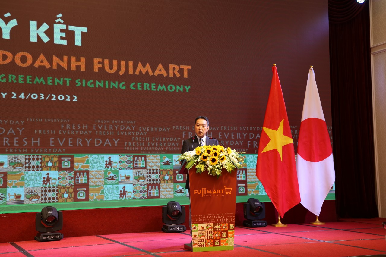 Ông Shiomi Keigo, Chủ tịch kiêm Tổng Giám đốc Tập đoàn Sumitomo khu vực châu Á và châu Đại Dương phát biểu tại sự kiện. Ông Shiomi Keigo, Chủ tịch kiêm Tổng Giám đốc Tập đoàn Sumitomo khu vực châu Á và châu Đại Dương phát biểu tại sự kiện.