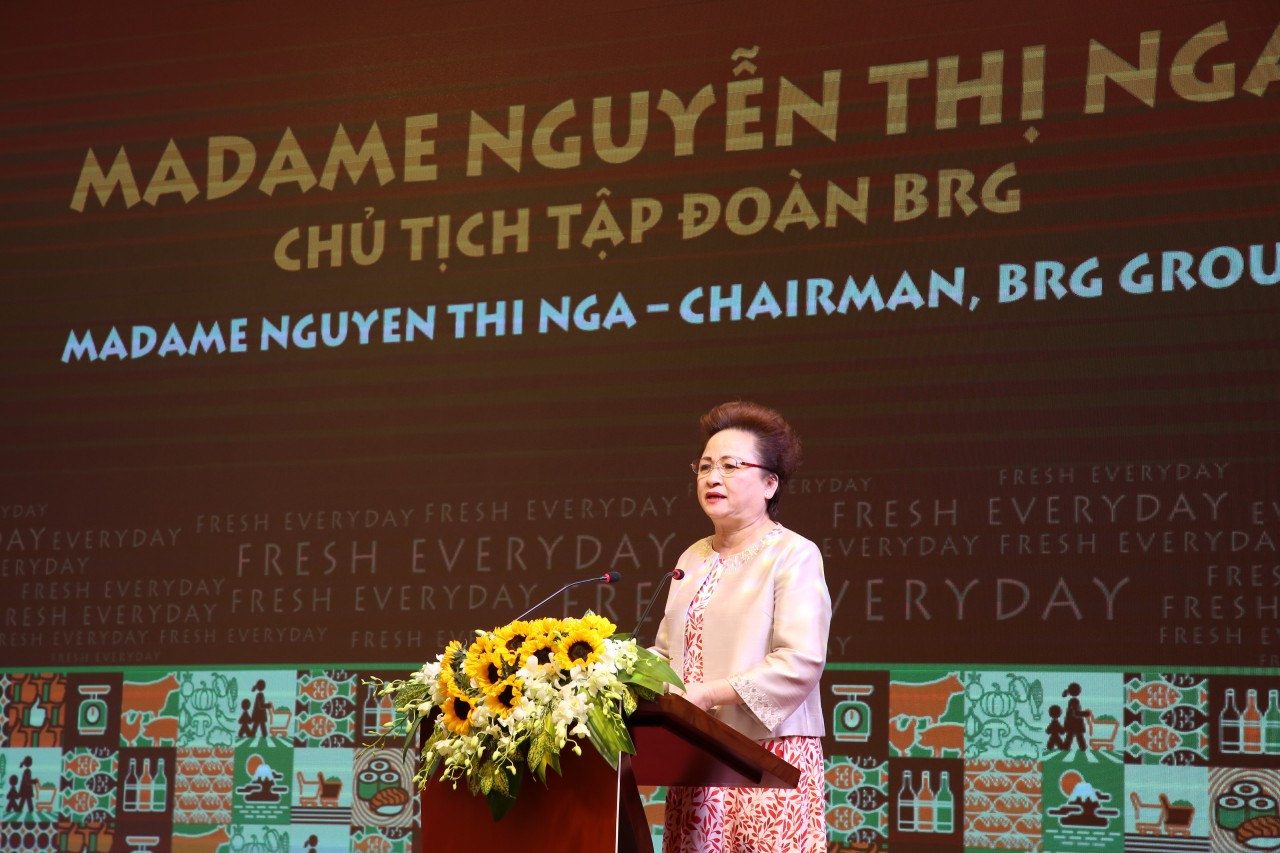 Madame Nguyễn Thị Nga, Chủ tịch Tập đoàn BRG, phát biểu tại sự kiện. Madame Nguyễn Thị Nga, Chủ tịch Tập đoàn BRG, phát biểu tại sự kiện.